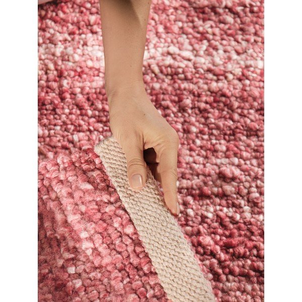 Temno rožnata ročno tkana bouclé preproga 120x170 cm Notting Hill Portobello – Ted Baker-image-3
