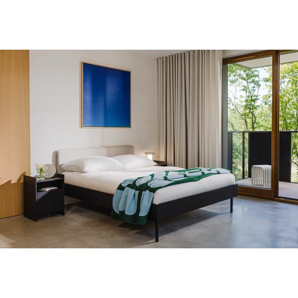 Črna oblazinjena/iz iverne plošče zakonska postelja z letvenim dnom 200x200 cm Streiko – noo.ma-image-3