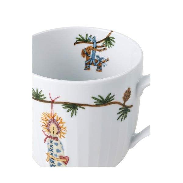 Bela porcelanasta skodelica z božičnim motivom 330 ml Hammershøi – Kähler Design-image-4