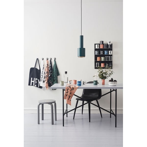 Temno siva porcelanasta skodelica 300 ml Work – Design Letters-image-3