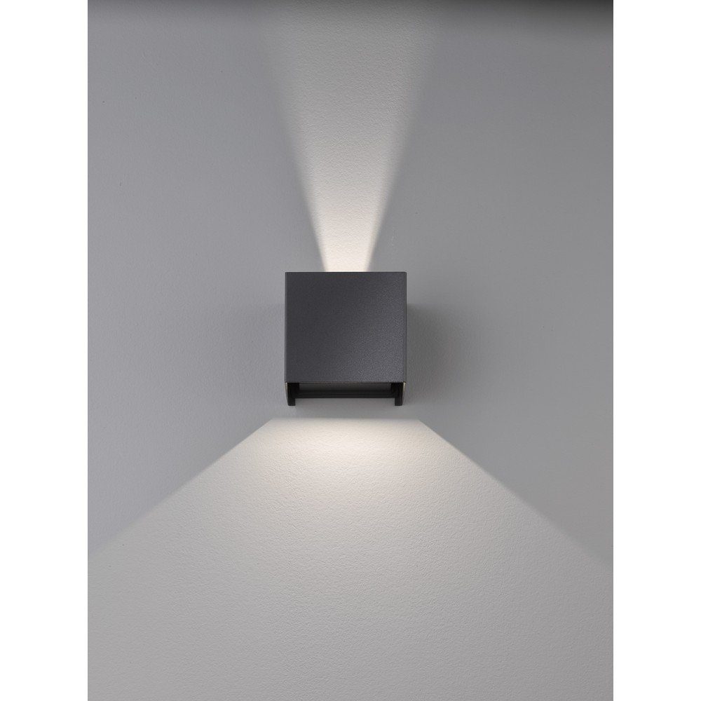 Črna LED stenska svetilka