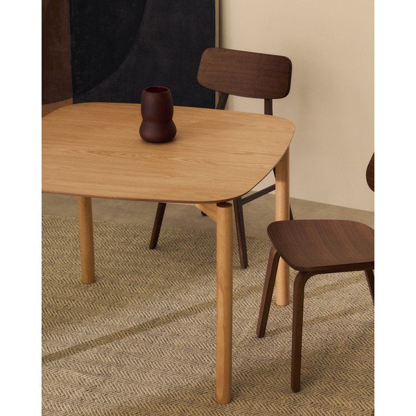 Jedilna miza v jesenovem dekorju 100x100 cm Indara – Kave Home-image-1