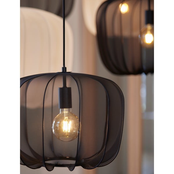 Črna viseča svetilka s tekstilnim senčilom ø 40 cm Plumeria – Light & Living-image-3