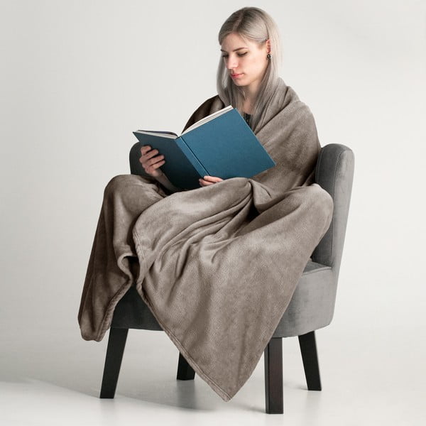 Hnědý pléd DecoKing Mic, 150 x 200 cm-image-1