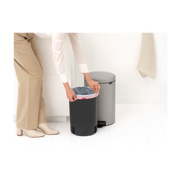 Svetlo siv jeklen koš za smeti s pedalom 20 l NewIcon – Brabantia-image-4