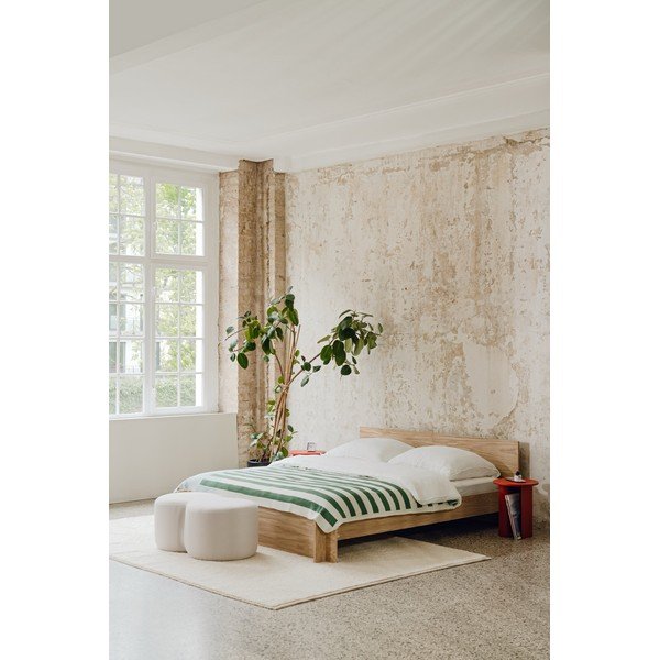 Zakonska postelja iz iverne plošče/iz vezane plošče v hrastovem dekorju z letvenim dnom 200x200 cm v naravni barvi Valt – noo.ma-image-3