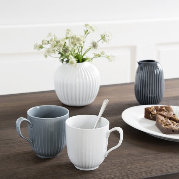 Bela porcelanasta skodelica Kähler Design Hammershoi, 330 ml-image-1