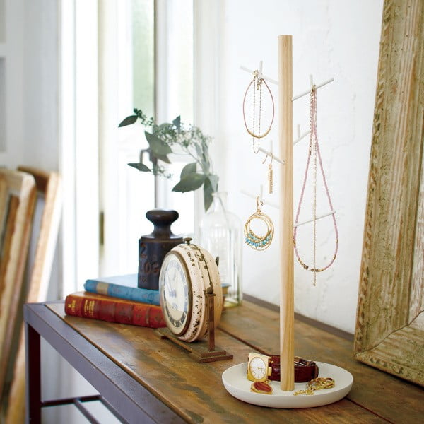 Belo stojalo za nakit z detajli iz bukovega lesa YAMAZAKI Tosca Branch-image-1