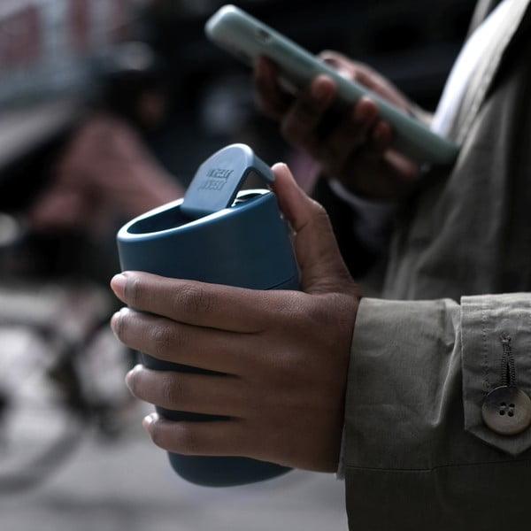 Temno moder lonček to go 340 ml Sipp – Joseph Joseph-image-1