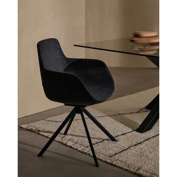 Temno sivi oblazinjeni jedilni stoli v kompletu z nasloni za roke 2 ks Tissiana – Kave Home-image-1