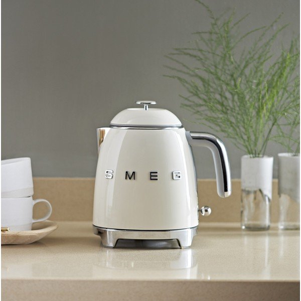 Kremno bel grelnik vode iz nerjavečega jekla 800 ml Retro Style – SMEG-image-1