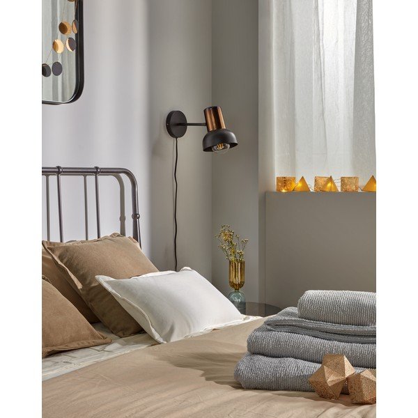 Črna stenska svetilka Kave Home Amina-image-3