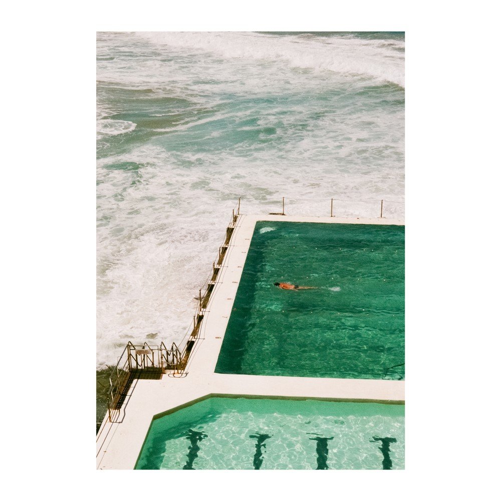 Plakat 30x40 cm Bondi Icebergs – Anna Pihan