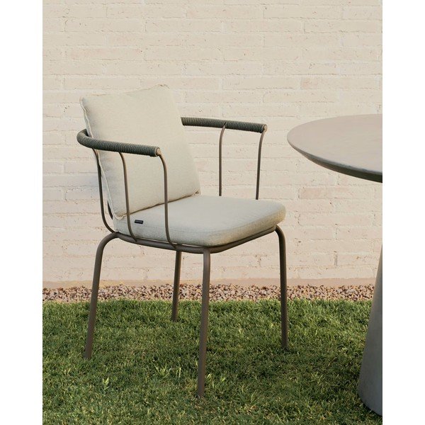 Zeleno-bež kovinski vrtni stol Salguer - Kave Home-image-1