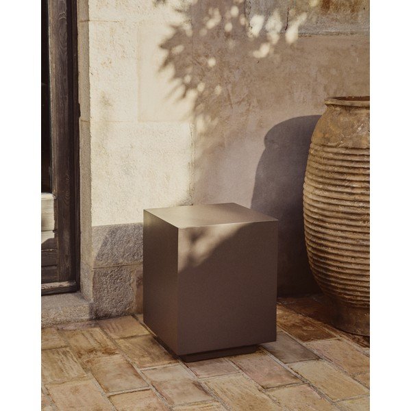 Betonska vrtna mizica 35x35 cm Rustella – Kave Home-image-2