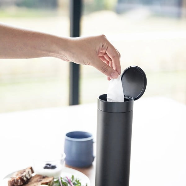 Kovinska škatla za robčke Tower – YAMAZAKI-image-2