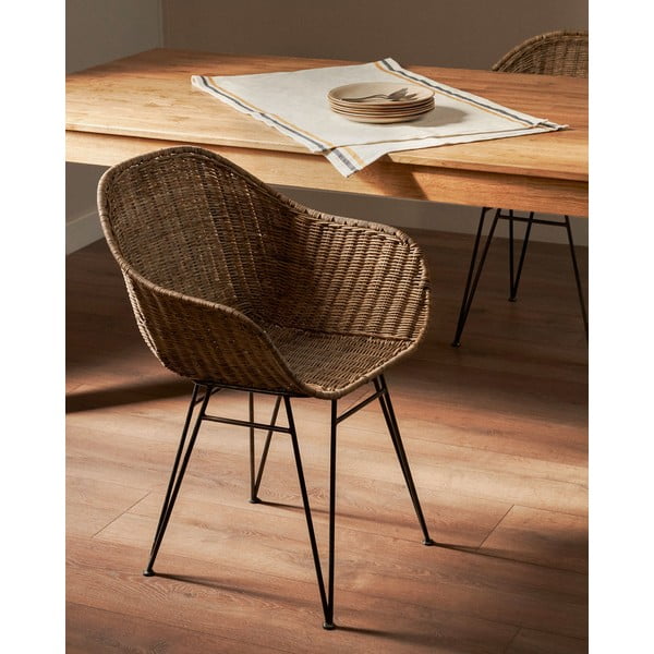 Jedilni stol v naravni barvi Chart – Kave Home-image-1