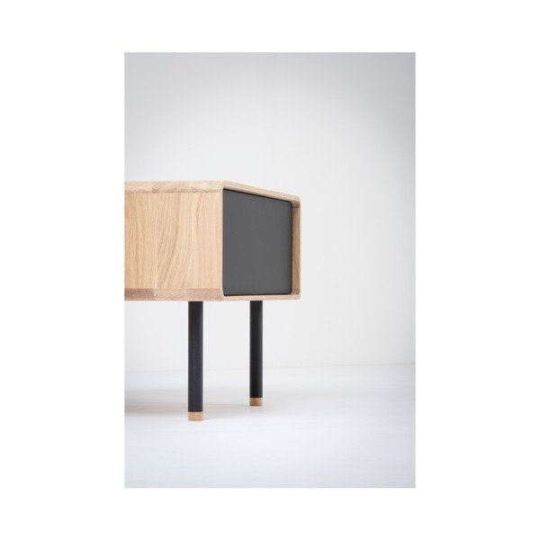 Nočna omarica iz hrastovega lesa s črnim predalom Gazzda Fina-image-4