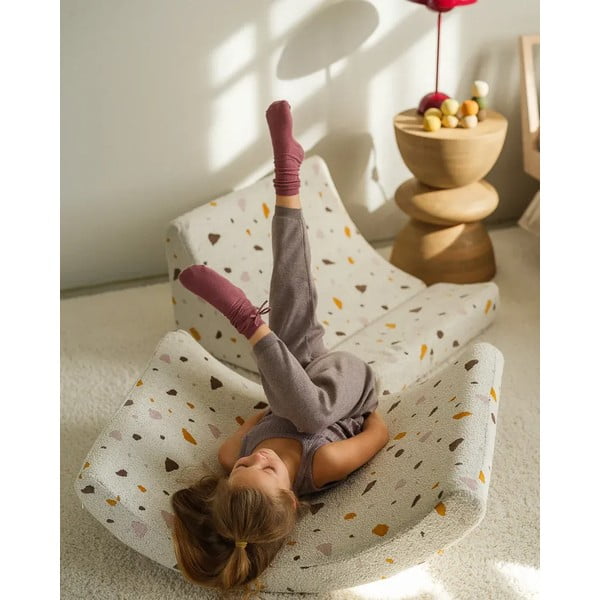 Bel otroški fotelj iz tkanine bouclé in šenilje Terrazzo Moon – Wigiwama-image-1