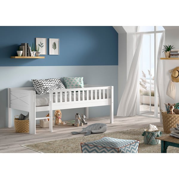 Bela dvignjena otroška postelja iz masivnega bora z letvenim dnom 90x200 cm Scott – Vipack-image-1