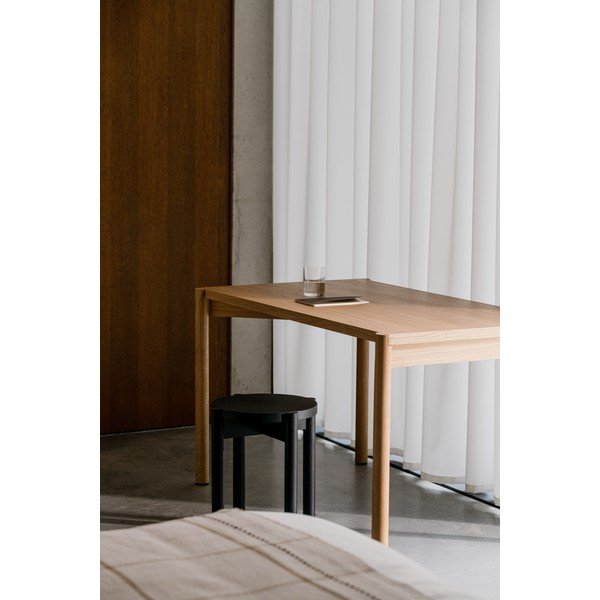 Črn stolček iz masivne bukve Hopp – noo.ma-image-2