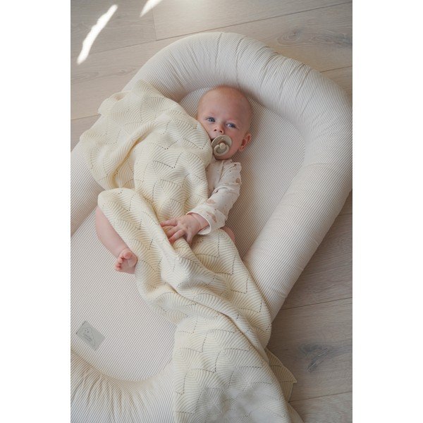 Bež gnezdece 52x84 cm Classic Stripes Camel – Cam Cam Copenhagen-image-1