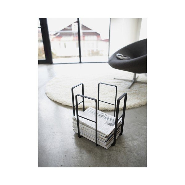 Črno stojalo za časopise YAMAZAKI Tower-image-1