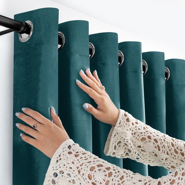 Modrozelena žametna zavesa za delno zatemnitev 140x175 cm Velto – Filumi-image-3