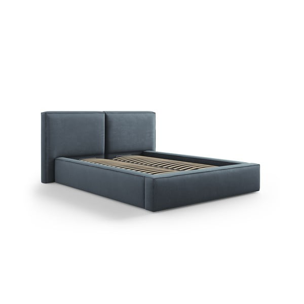 Temno modra oblazinjena zakonska postelja s prostorom za shranjevanje in letvenim dnom 140x200 cm Arendal – Cosmopolitan Design