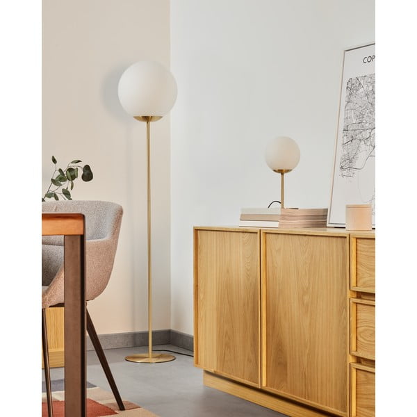 Talna svetilka v zlati barvi s steklenim senčnikom (višina 150 cm) Mahala - Kave Home-image-1