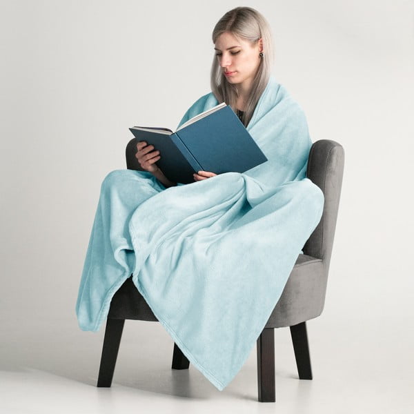 Svetlo modra odeja iz mikrovlaken DecoKing Mic, 160 x 210 cm-image-1