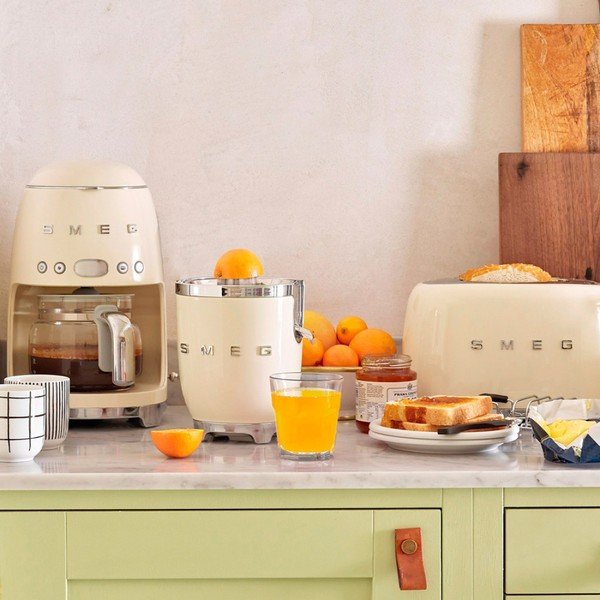 Kremno bel električni ožemalnik 50's Retro Style – SMEG-image-3