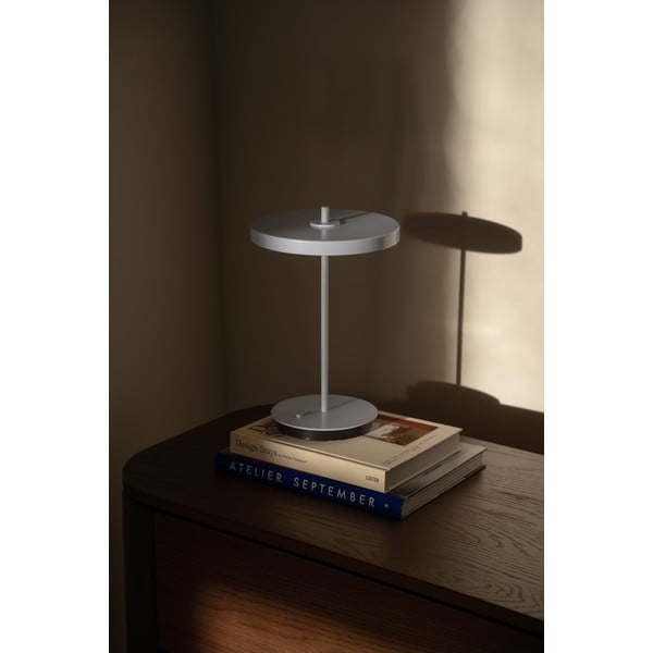 Svetlo modra kovinska LED namizna svetilka s kovinskim senčilom (višina 31 cm) Asteria Move – UMAGE-image-3