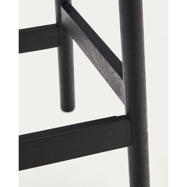 Črni/v naravni barvi barski stoli v kompletu 2 ks iz masivnega hrasta (višina sedeža 66 cm) Yalia – Kave Home-image-3