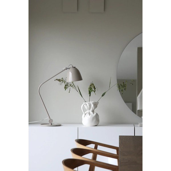 Sivo-bež namizna svetilka s kovinskim senčilom (višina 47 cm) Tilt – Markslöjd-image-1