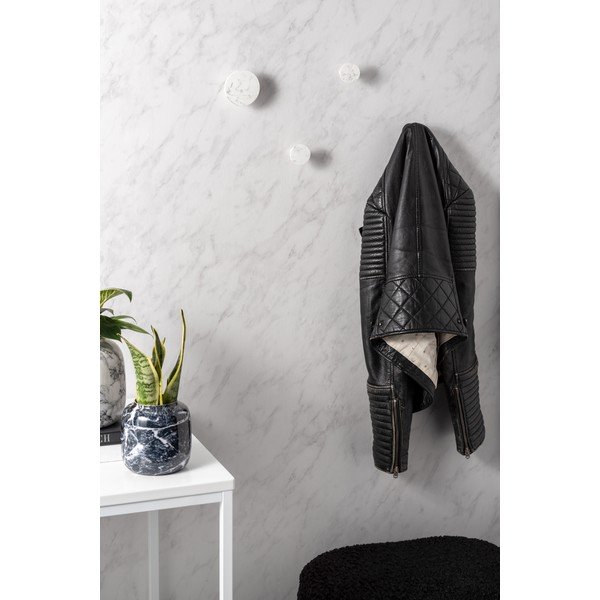 Komplet 4 belih kljukastih obešalnikov PT LIVING Marble-image-1