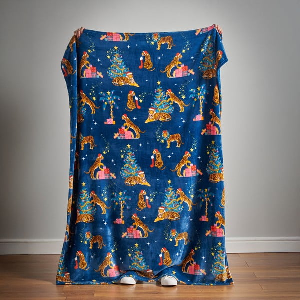 Modra odeja z božičnim motivom iz mikropliša 130x170 cm Christmas Tiger – Catherine Lansfield-image-4