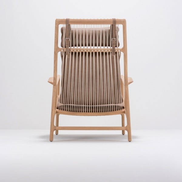 Fotelj z masivno hrastovo konstrukcijo in sedežem iz rjavega usnja Gazzda Dedo-image-4