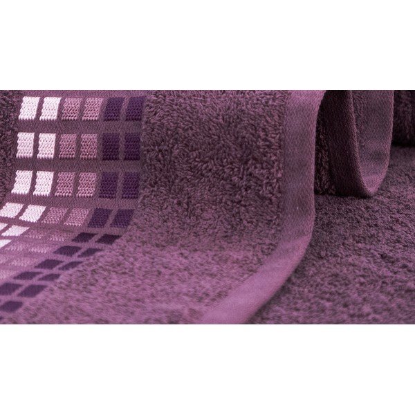 Temno vijolična bombažna brisača 50x100 cm Darwin – My House-image-1