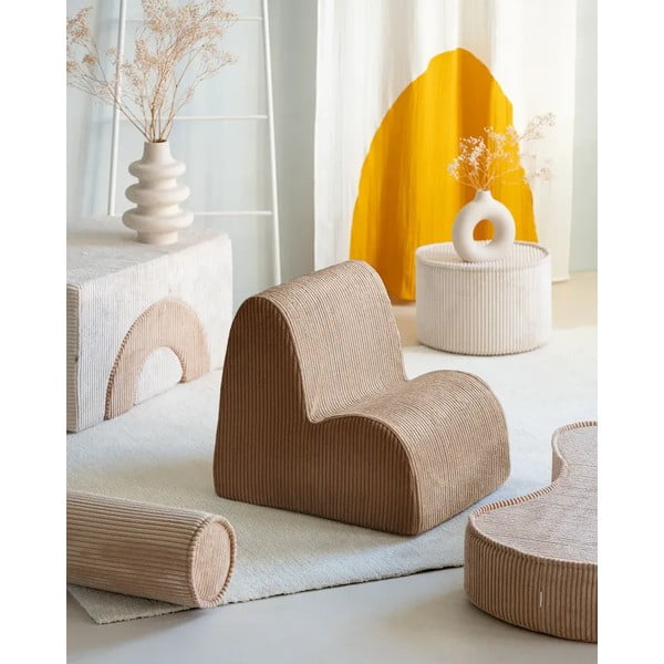 Svetlo rjava otroška sedežna blazina iz rebrastega žameta Roll – Wigiwama-image-2