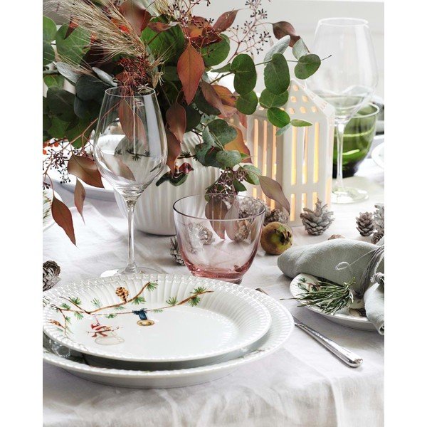 Bel porcelanast krožnik z božičnim motivom ø 22 cm Hammershøi Christmas – Kähler Design-image-1