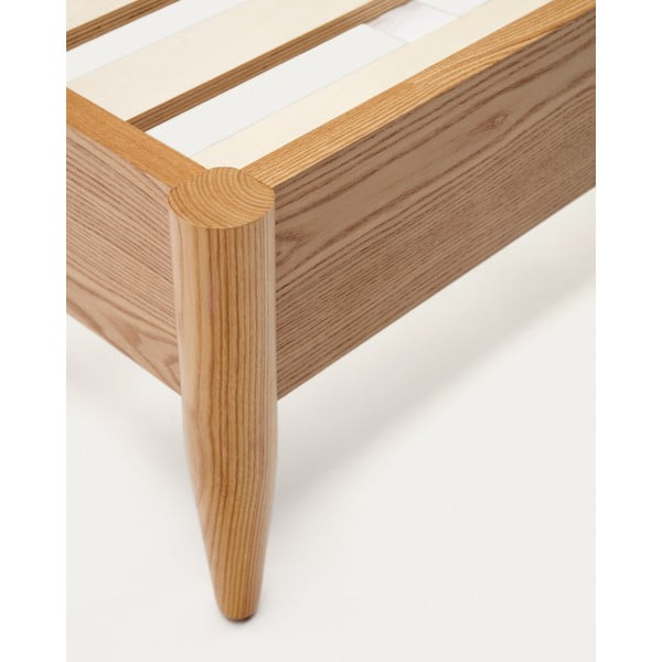 Bež/naravna zakonska postelja iz masivnega jesena z letvenim dnom 160x200 cm Octavia – Kave Home-image-3