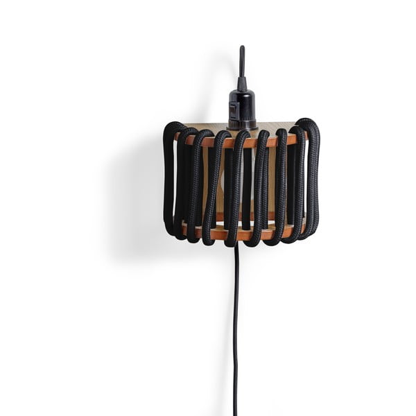 Črna stenska svetilka z leseno strukturo EMKO Macaron, dolžina 20 cm
