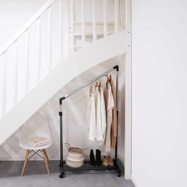 Črno kovinsko teleskopsko/na kolesih stojalo za oblačila Under Stairs – Compactor-image-1