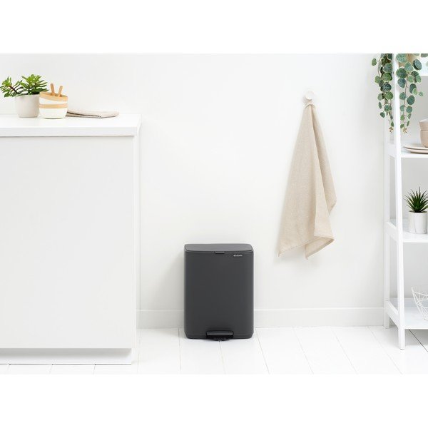 Temno siv jeklen koš za smeti s pedalom 12 l Bo – Brabantia-image-2