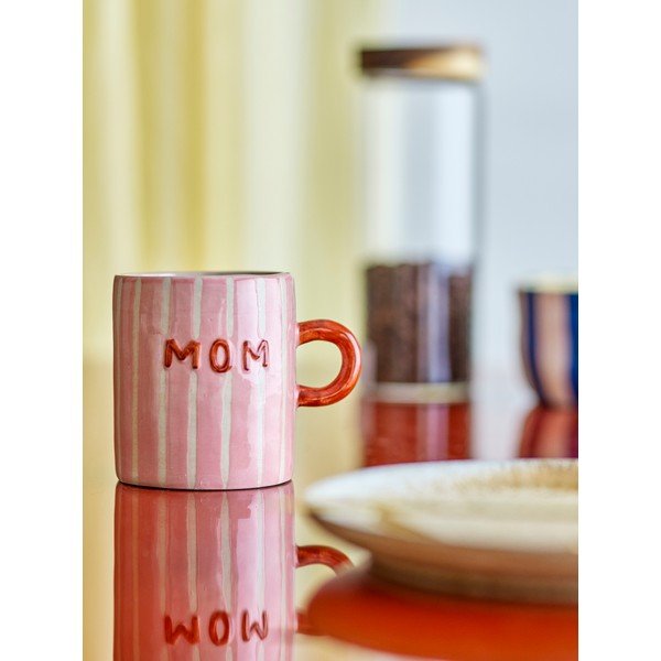 Rožnata keramična skodelica 325 ml Cherish – Bloomingville-image-1