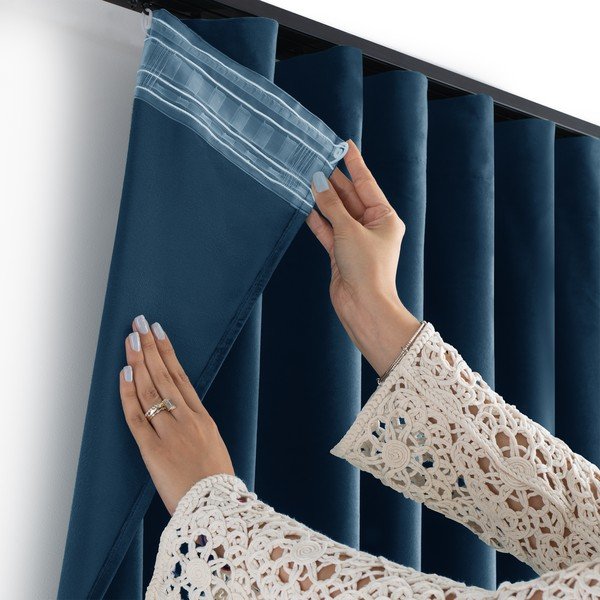 Modra žametna zavesa za delno zatemnitev 265x175 cm Velto – Filumi-image-3