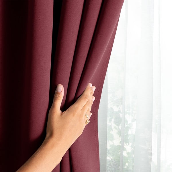 Bordo rdeča zavesa za delno zatemnitev 140x270 cm Kierra – Restilo-image-2