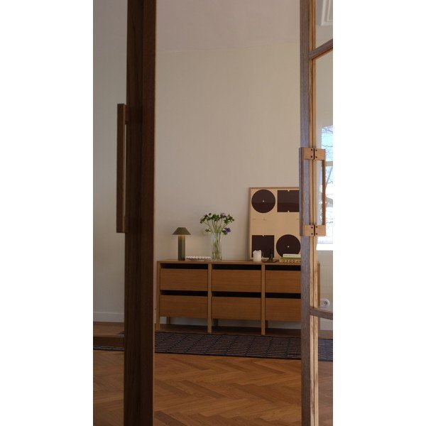 Komoda v hrastovem dekorju v naravni barvi 150x65x40 cm Forma – Hübsch-image-3