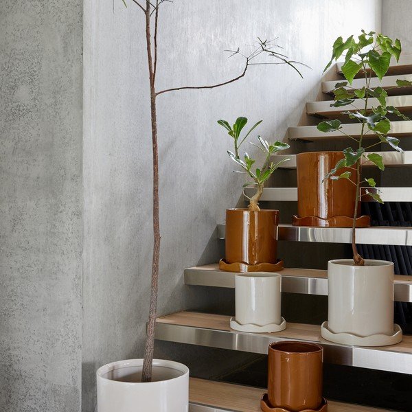 Ročno poslikan okrasni cvetlični lonec iz kamenine ø 21,5 cm Nami – OYOY Living Design-image-2